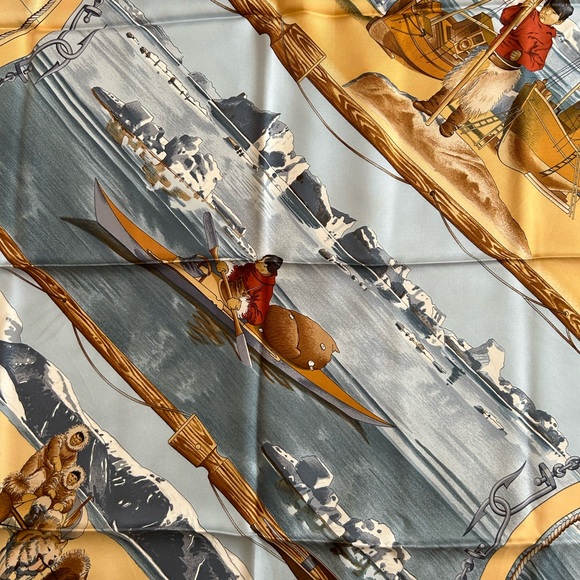 Hermes Classic Silk Carré Scarf 90cm or 35” square With Box - Picture 10 of 13